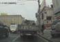 Mit der Hilfe Gottes die Straße überqueren