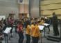 Schulorchester spielt Rage against the machine
