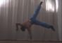 Handstand auf einem Arm