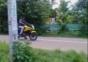 Heute üben wir mal einen Wheelie