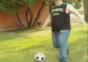 So bringt man einen Fußball zum platzen