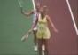 Tennisspielerin am abtanzen