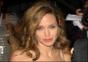 Angelina Jolie hat so sexy Knie