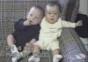 Baby mit Schluckauf