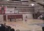 Krasser Basketballwurf beim Abpfiff