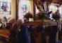 Statue in Kirche tragen - Fail