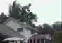 Mit dem BMX Bike in den Pool gesprungen