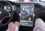 Riesiges Controlpanel im Auto