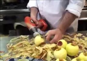 Der schnellste Weg Äpfel zu schälen