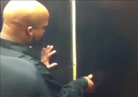 Besoffene und ihre Probleme auf öffentlichen Toiletten