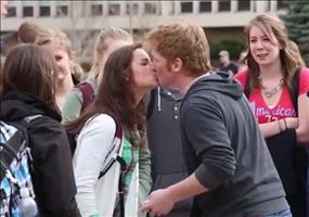 Magic Kissing Card Trick