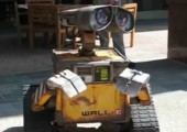 Wall-E im Disneyland