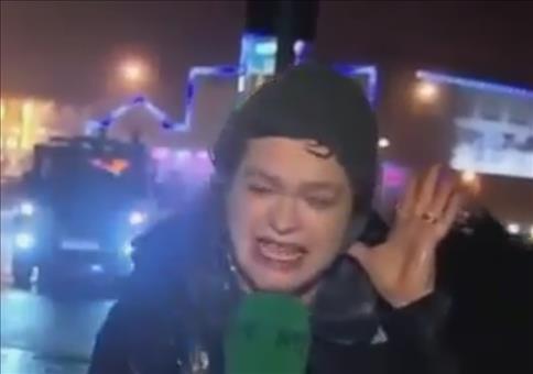 Stop! Reporter im Sturm