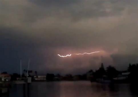 Blitz und Boden werden keine Freunde