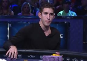 Die Reaktion eines Pokerspielers bei einem Gewinn von 15Mio$