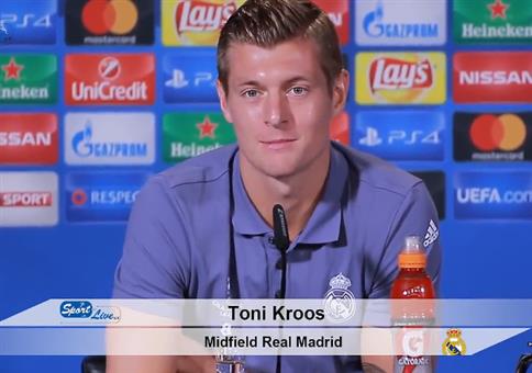 Toni Kroos bittet etwas langsamer spanisch zu sprechen