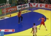 Schöner Wurf beim Handball
