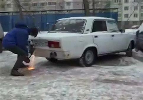 Das passiert, wenn du in Russland doof parkst