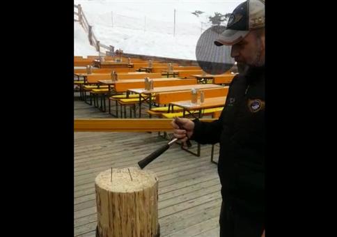 Nagel einschlagen like a boss