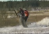Wheelie mit Snowmobil