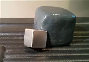 Magnetische Knete im Zeitraffer