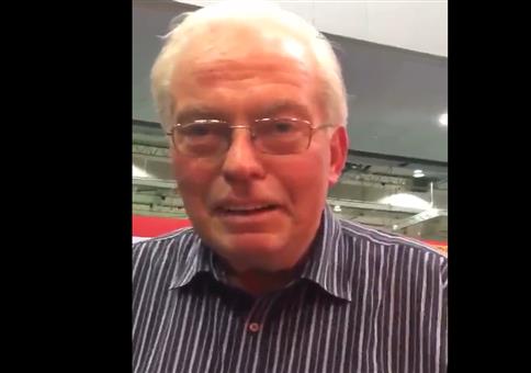 Opa Hein und der Staubsauger