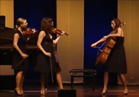 Salut Salon - Wettstreit zu viert