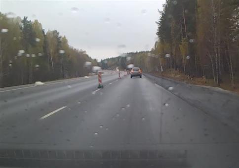 Eine gründliche Bitumenschicht für die Frontscheibe