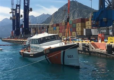 Eine unsinkbare Yacht