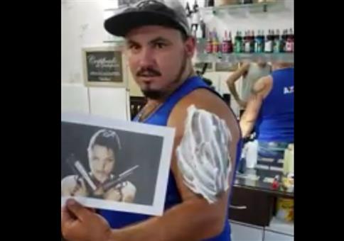 Lara Croft Tattoo Enthüllung