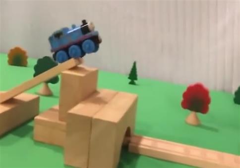 Thomas, die kleine Lokomotive Stunts