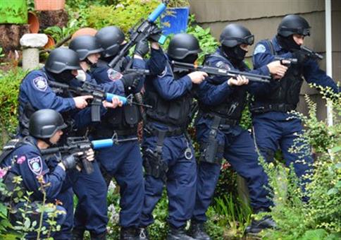 Kurzes SWAT-Training für zwischendurch gefällig?