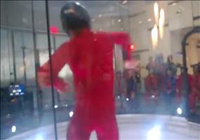 Spiderman im Windkanal