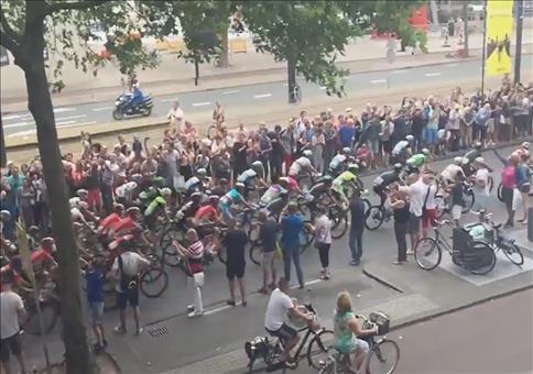 Richtig krasser Crash bei der Tour de France