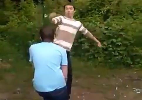 Bierflaschen Roundhousekick