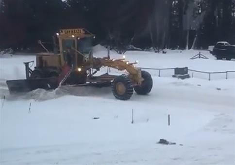 Wenn der Schneepflug die Grundstückeinfahrten berücksichtigt