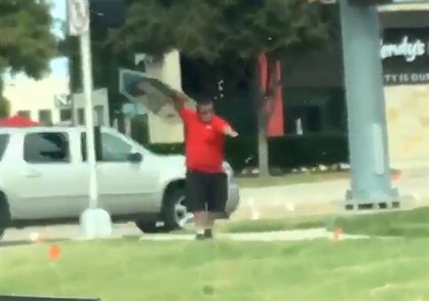 Er ist der Boss im Schilder drehen