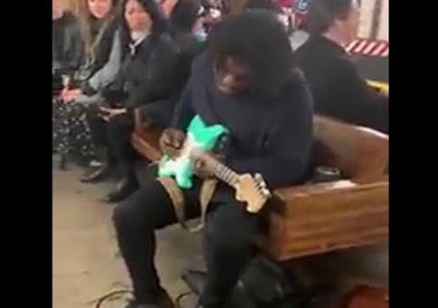 Straßenmusiker: This is a man's man's world