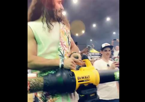 Jesus und seine Weedkanone