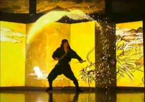 Synchron mit Projektion tanzen