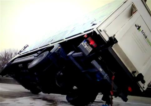 Kipp mal den LKW! Wir müssen den eh entladen