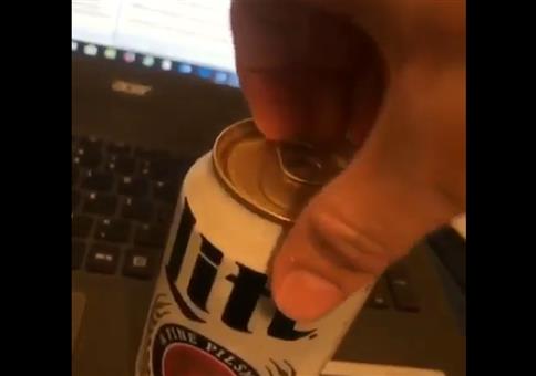 Bierdose mit nur einer Hand öffnen