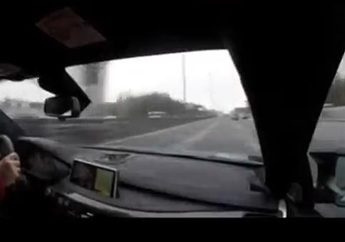 Dicker Brummi auf der Überholspur