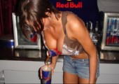 Red Bull ausschenken