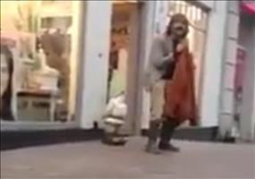 Unser Freund aus dem Bus: Was macht ihr da?