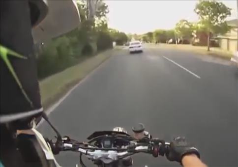 Ein kleiner Schubser von hinten