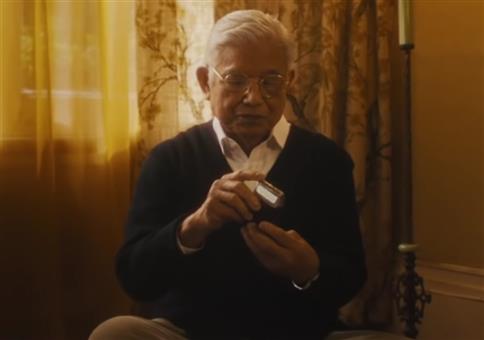 Nach einer wahren Geschichte: Sohn schenkt Vater Rasierer