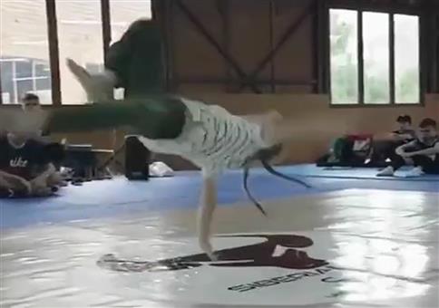 Breakdance Mädchen