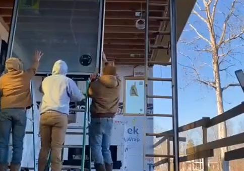 Einmal mit Profis: Scheibe ausrichten