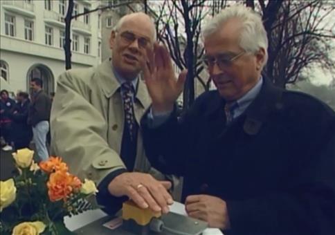 Druck auf den Startknopf